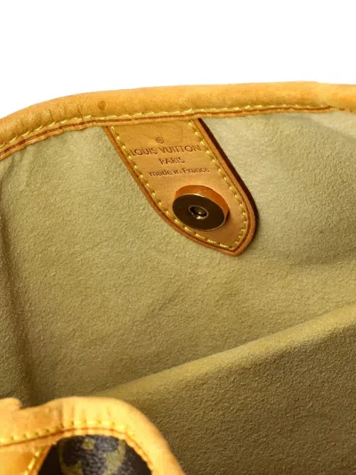 Pre-owned Louis Vuitton Galliera Handbag Monogram Canvas Pm Hobo Bag In Brown