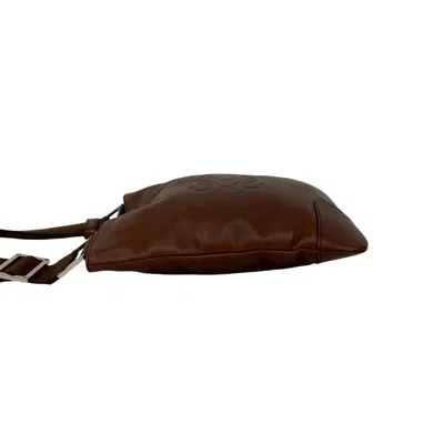 Pre-owned Loewe Brown Leather Pochette Shoulder Bag ()