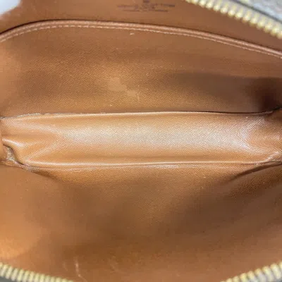 Pre-owned Louis Vuitton Brown Clutch Bag ()