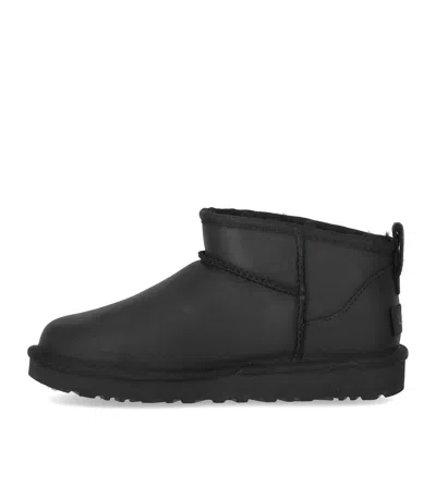Ugg Stivali Classici Ultra Mini In Pelle In Black