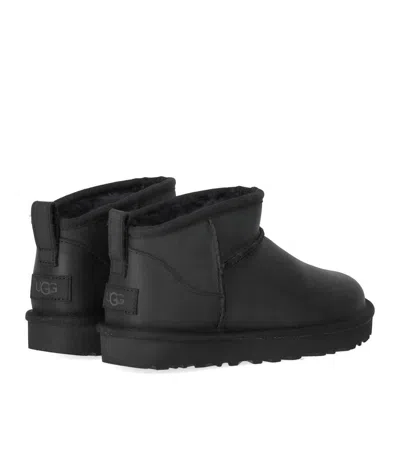 Ugg Stivali Classici Ultra Mini In Pelle In Black