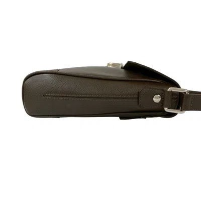 Pre-owned Louis Vuitton Brown Leather Pochette Shoulder Bag ()