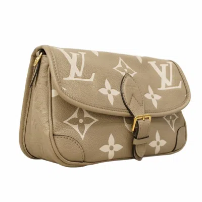 Pre-owned Louis Vuitton Cream Tourterelle Shoulder Bag () In Multi