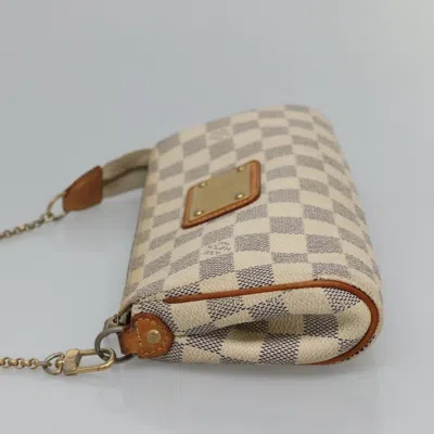 Pre-owned Louis Vuitton Eva White Canvas Clutch Bag ()