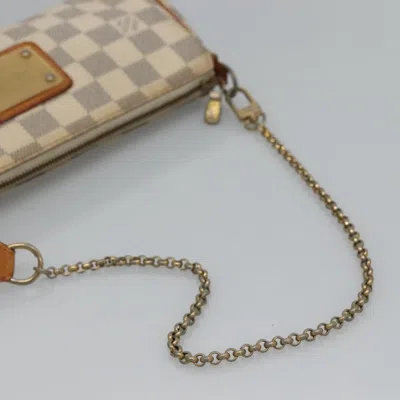 Pre-owned Louis Vuitton Eva White Canvas Clutch Bag ()