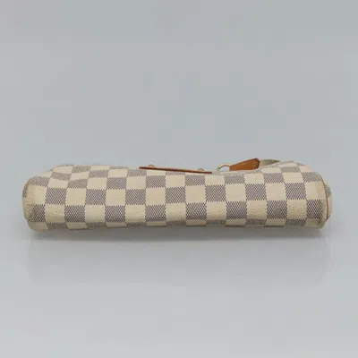 Pre-owned Louis Vuitton Eva White Canvas Clutch Bag ()