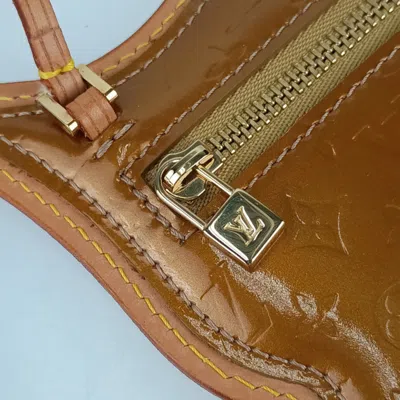 Pre-owned Louis Vuitton Gold Vernis Pochette Shoulder Bag ()