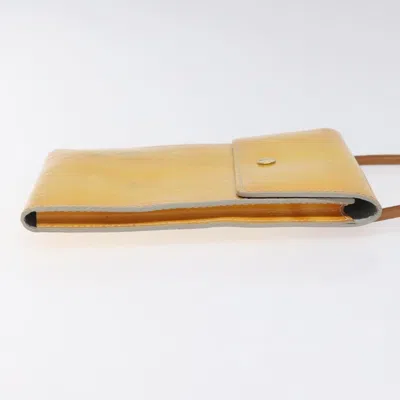 Pre-owned Louis Vuitton Kenmare Yellow Patent Leather Clutch Bag ()