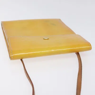 Pre-owned Louis Vuitton Kenmare Yellow Patent Leather Clutch Bag ()