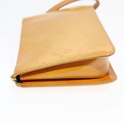Pre-owned Louis Vuitton Lexington Beige Patent Leather Clutch Bag () In Sand