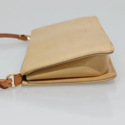 Pre-owned Louis Vuitton Lexington Beige Patent Leather Clutch Bag () In Sand