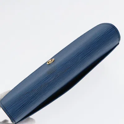 Pre-owned Louis Vuitton Montaigne Blue Leather Clutch Bag ()