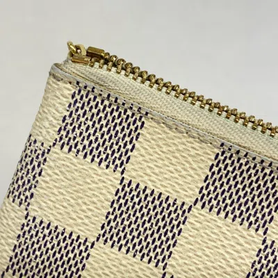 Pre-owned Louis Vuitton White Coin Purse/coin Case ()