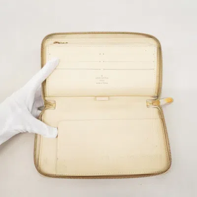 Pre-owned Louis Vuitton White Long Wallet (bi-fold) ()
