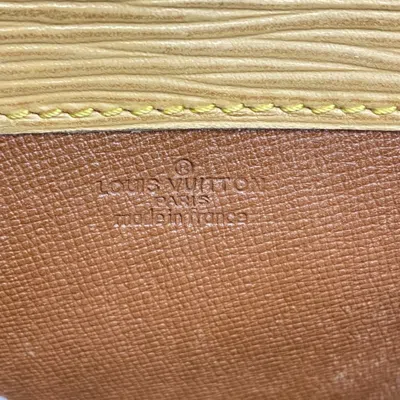 Pre-owned Louis Vuitton Winnipeg Beige Shoulder Bag ()
