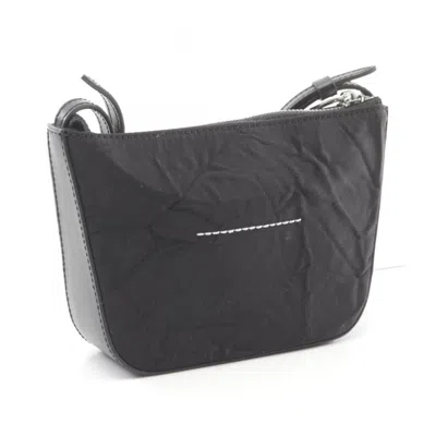 Pre-owned Mm6 Maison Margiela Black Nylon Leather Shoulder Bag ()