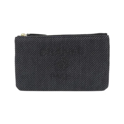 Pre-owned Chanel Nylon Canvas Pouch () In Black