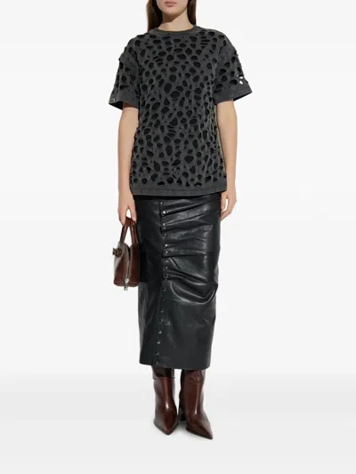 Avavav T-shirt Distressed Black Clothing In Black