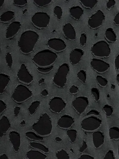 Avavav T-shirt Distressed Black Clothing In Black