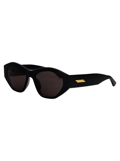 Bottega Veneta Geometrical Sunglasses Bv1408 S 001 In Black