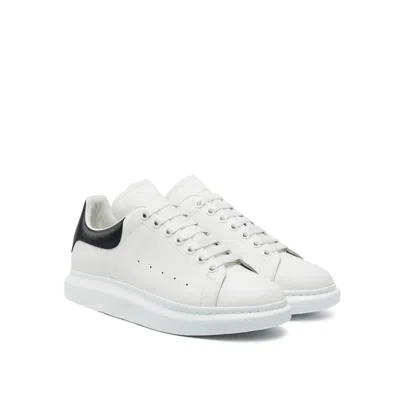 Alexander Mcqueen White And Black Low-top Sneakers With Chunky Sole And Contrasting Heel Tab In Leather Man In White