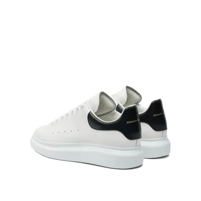 Alexander Mcqueen White And Black Low-top Sneakers With Chunky Sole And Contrasting Heel Tab In Leather Man In White