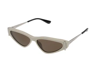 Alexander Mcqueen Sunglasses In Neutral