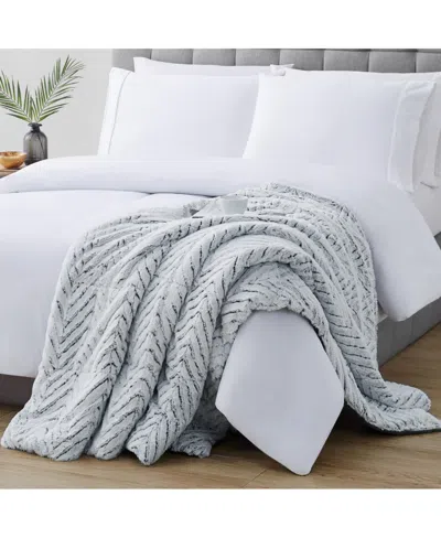 Christian Siriano New York Christian Siriano Luxury Faux Fur Throw In Gray