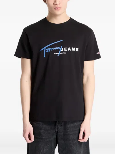 Tommy Jeans Signature Dna T-shirt In Black