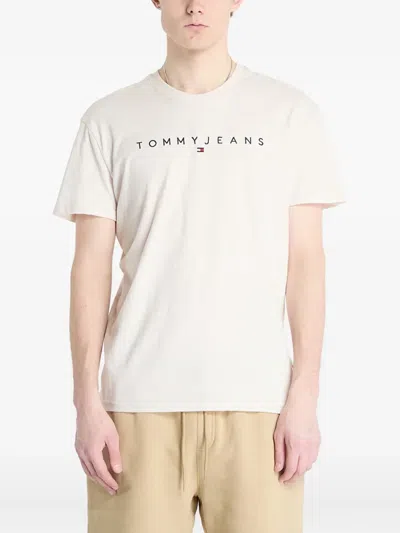 Tommy Jeans Logo-embroidery T-shirt In White