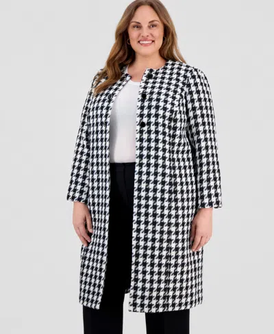 Kasper Plus Size Houndstooth Topper Jacket In Black