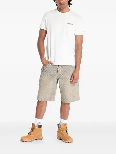 Tommy Jeans Logo-print T-shirt In Neutral