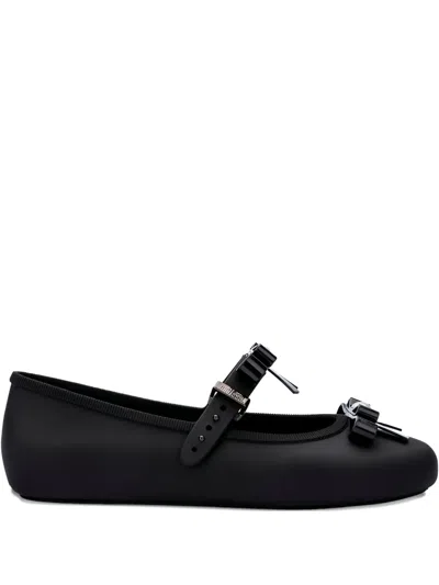 蝴蝶结缀饰芭蕾鞋