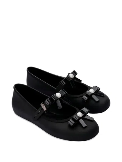 蝴蝶结缀饰芭蕾鞋