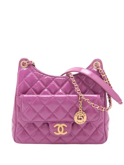 Pre-owned Chanel 2021-2025 Medium Shiny Crumpled Calfskin Wavy Cc Hobo Bag In Purple
