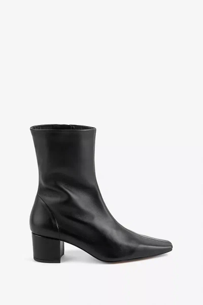 Intentionally Blank Carlton Ankle Boots In Black