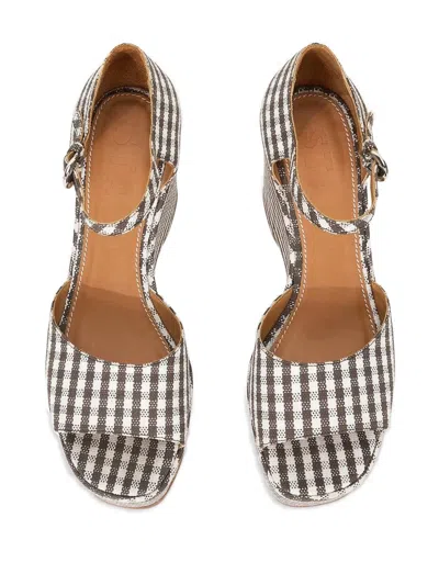 STELLA 厚底凉鞋（9.5厘米）