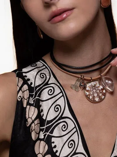 Dezso 18k Rose Gold Big Onyx Scallop Charm In Multi