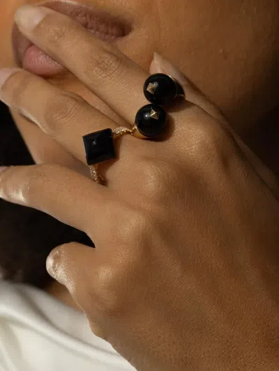 Brooks Brothers 18k Yellow Gold Gemini Onyx Ring In Gold
