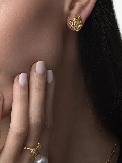 Piranesi Small 18k Yellow Gold Heart Wave Sapphire Earrings In Gold