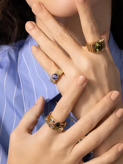 Van Robot 18k Yellow Gold Can Dynasty Peridot Signet Ring In Gold