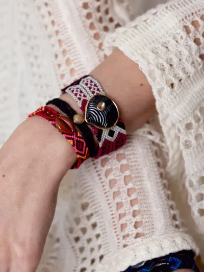 Dezso Petite Anadara Bracelet In Black