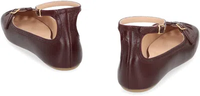 Chloé Flat Shoe With Burnished Look Made In Italy In Brown