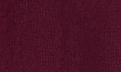 Amicale Cashmere Featherweight Scarf In Burgundy