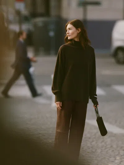 Reformation Meritt Cashmere Turtleneck In Brown