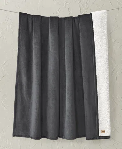 Ugg Avery Faux Fur Blanket, King In Black