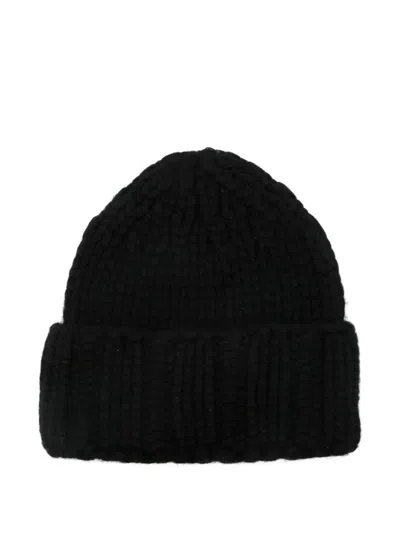 Liska Grob Gestrickte Beanie In Black