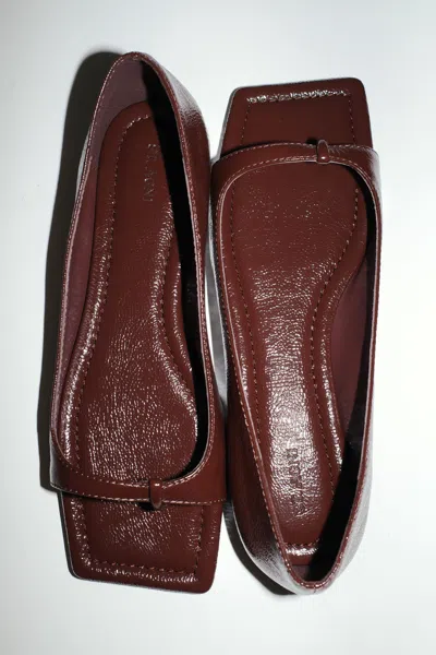 St Agni 90s Square Toe Flat In Brown