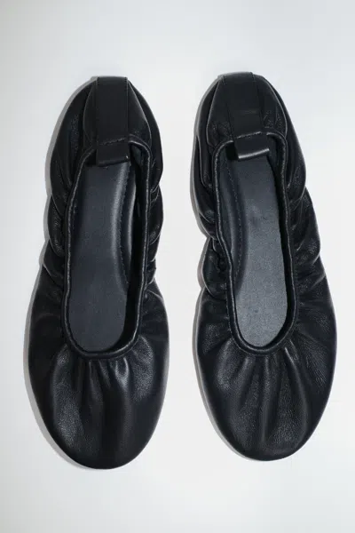 St Agni Classic Ballet Flat In Black