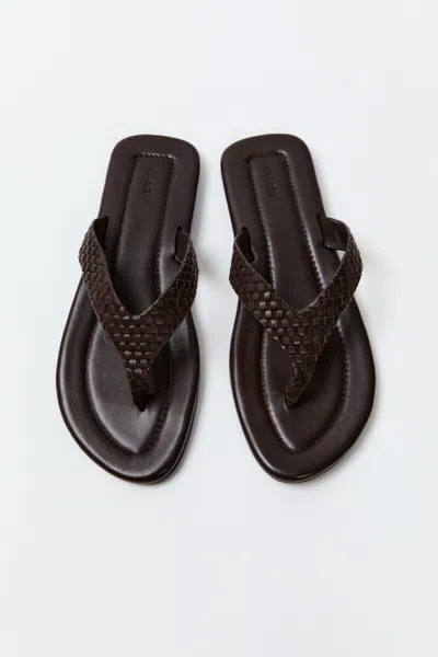 St Agni Lattice Weave Thong In Brown